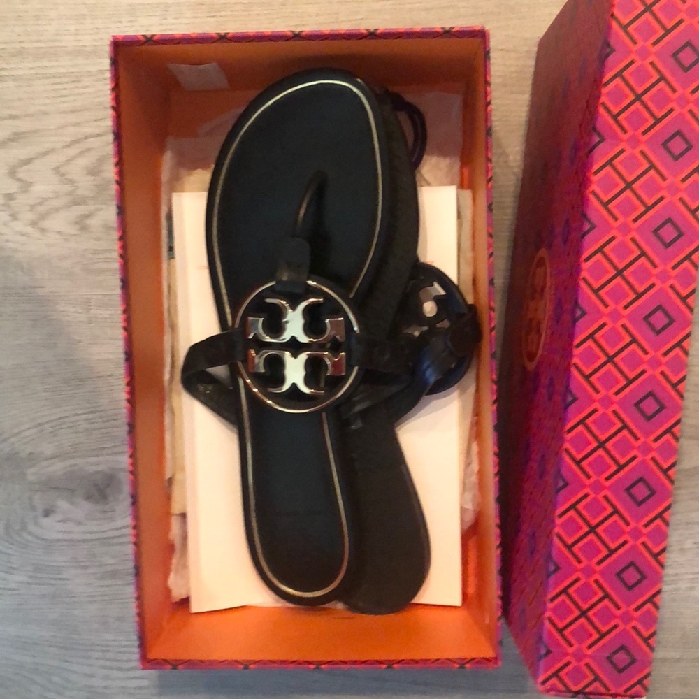 Tory Burch Black/Gold Miller Metal Logo Leather Thong